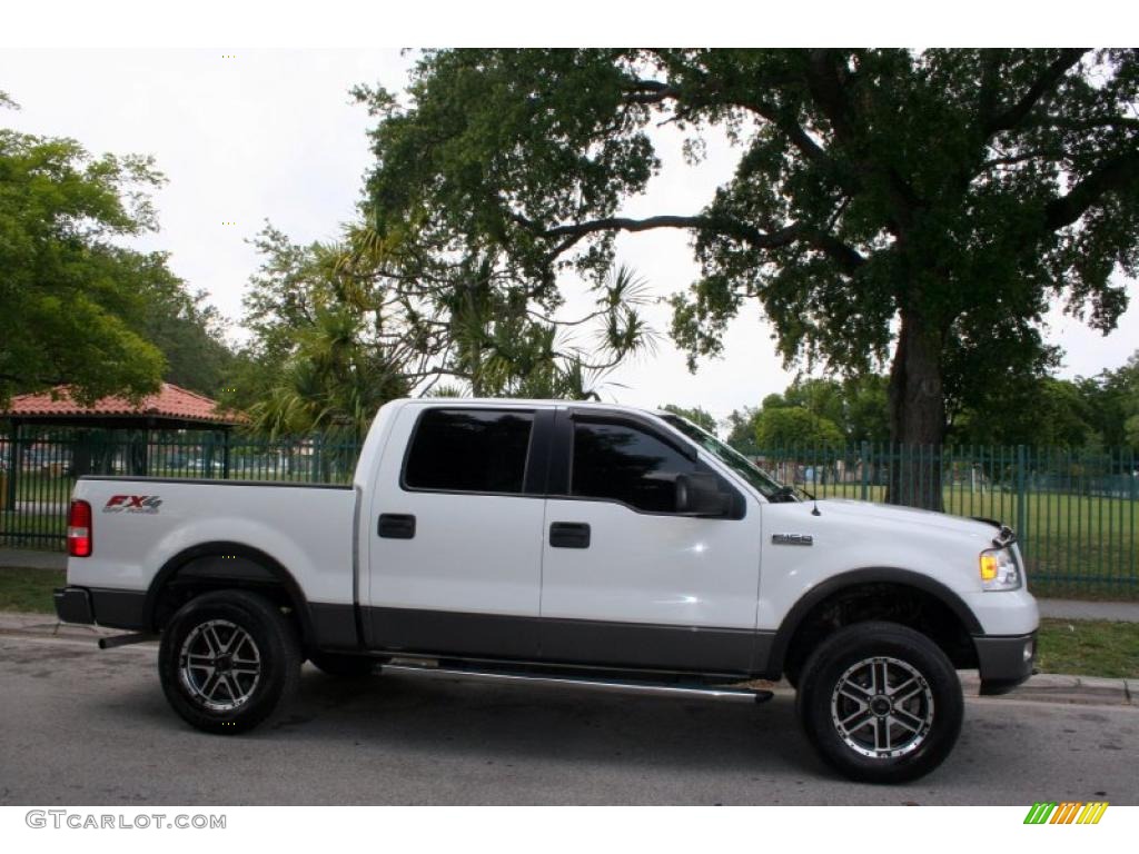 2005 F150 FX4 SuperCrew 4x4 - Oxford White / Medium Flint/Dark Flint Grey photo #9