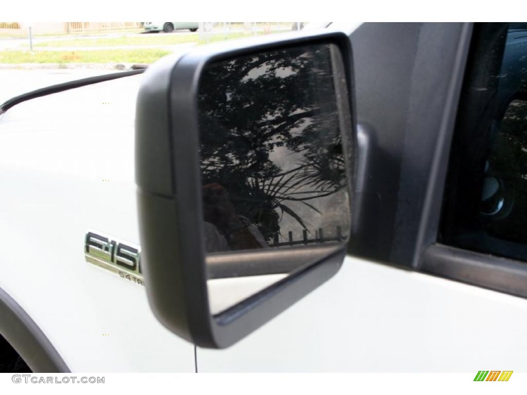 2005 F150 FX4 SuperCrew 4x4 - Oxford White / Medium Flint/Dark Flint Grey photo #19