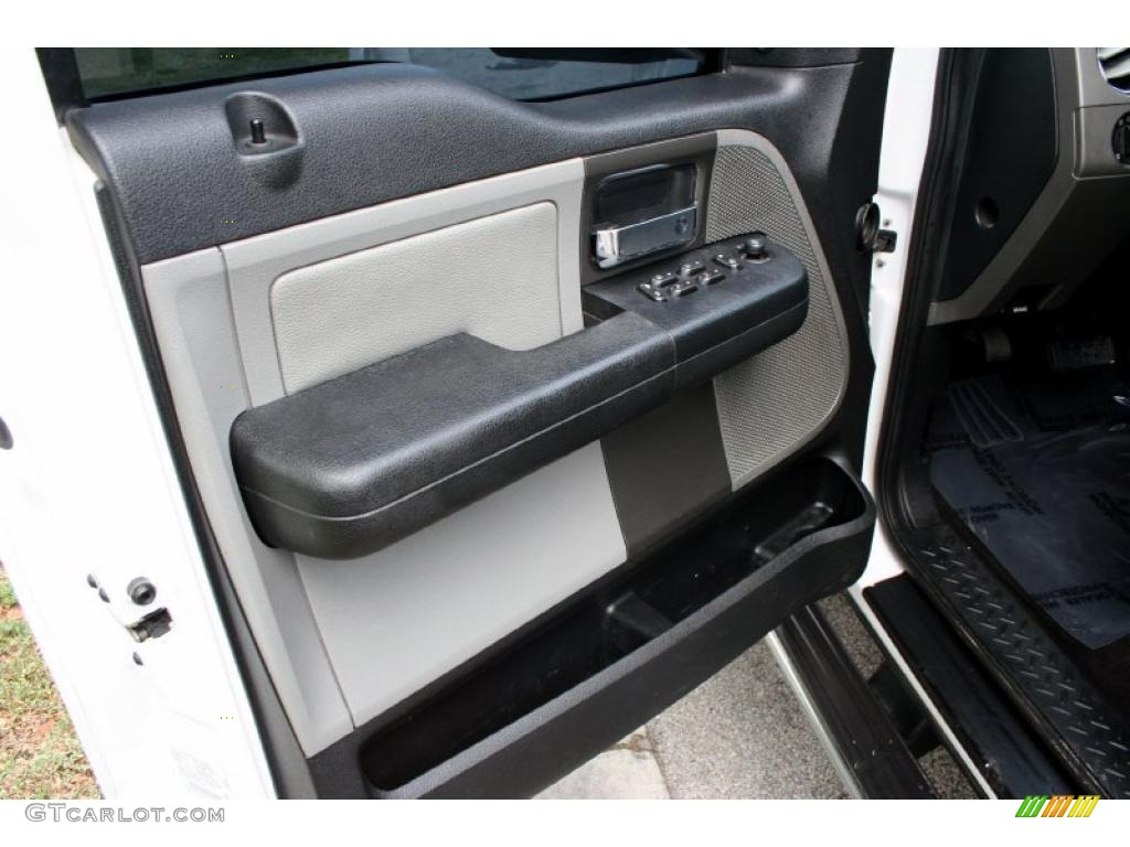 2005 F150 FX4 SuperCrew 4x4 - Oxford White / Medium Flint/Dark Flint Grey photo #27