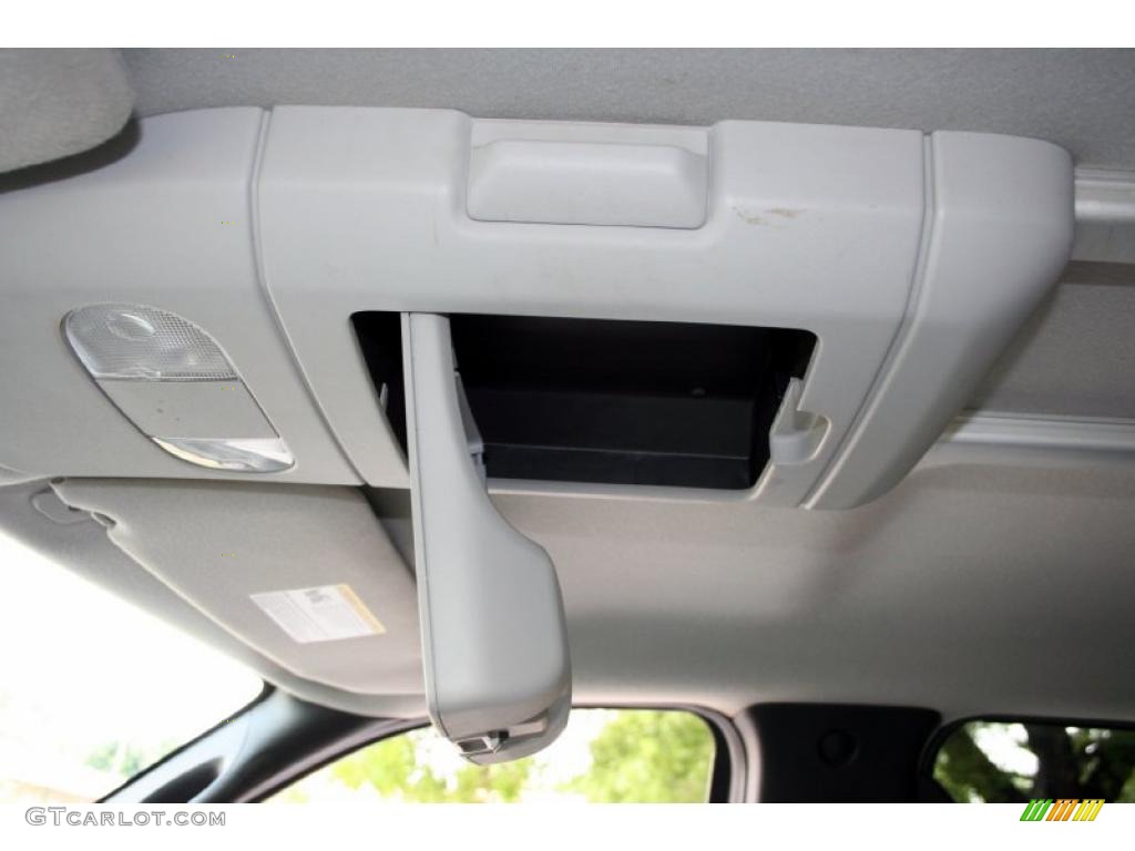 2005 F150 FX4 SuperCrew 4x4 - Oxford White / Medium Flint/Dark Flint Grey photo #56