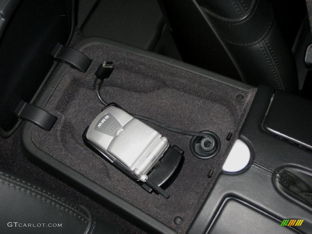 2002 BMW Z8 Roadster Controls Photo #49681695