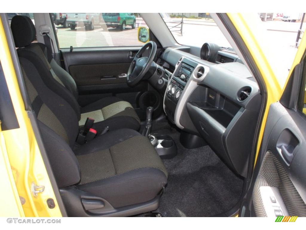 Black/Yellow Interior 2005 Scion xB Release Series 2.0 Photo #49683510