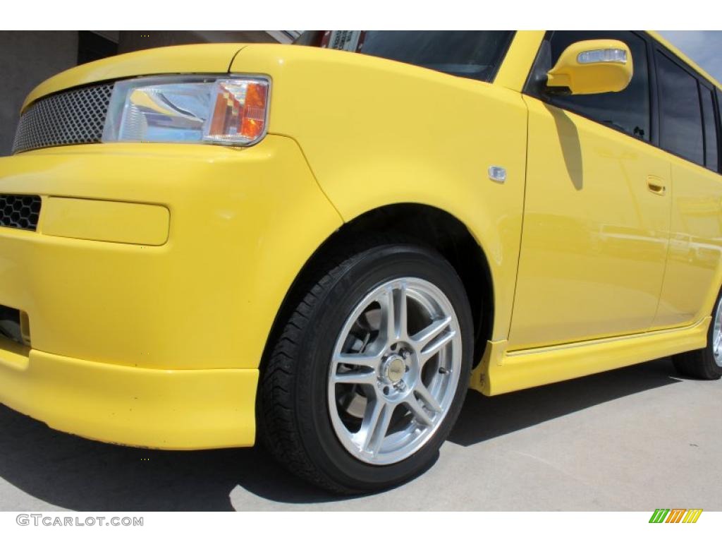 2005 xB Release Series 2.0 - Solar Yellow / Black/Yellow photo #21