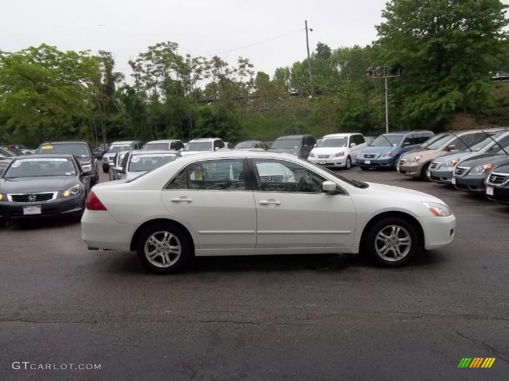 2007 Accord EX-L Sedan - Taffeta White / Ivory photo #7