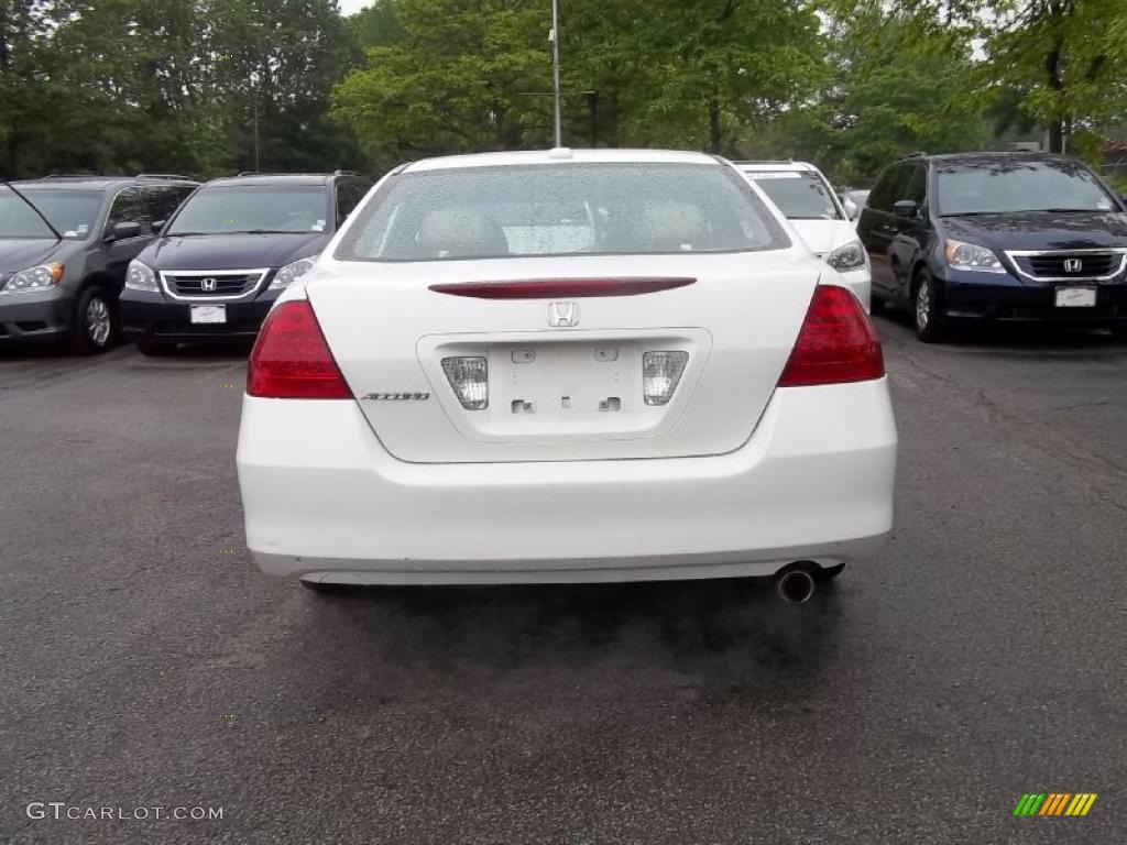 2007 Accord EX-L Sedan - Taffeta White / Ivory photo #9