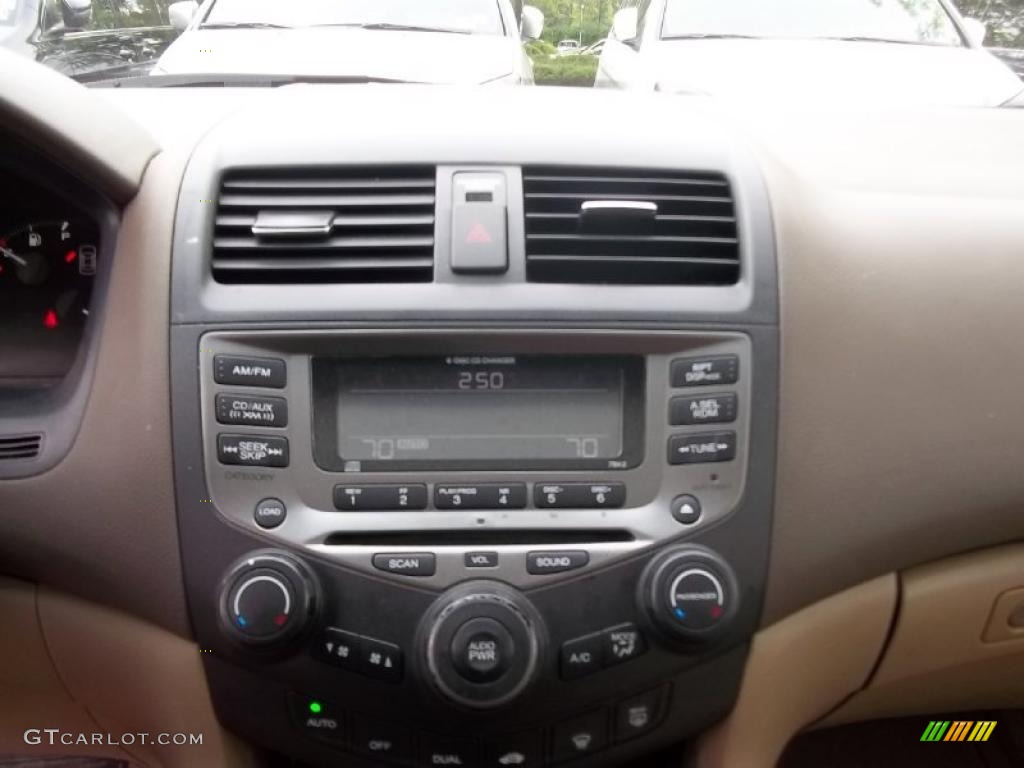 2007 Accord EX-L Sedan - Taffeta White / Ivory photo #24