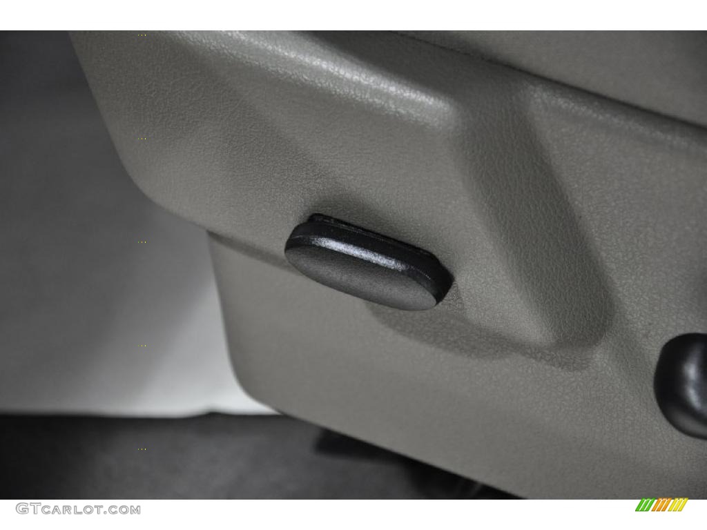 2008 Ram 1500 Big Horn Edition Quad Cab - Light Khaki Metallic / Khaki photo #11