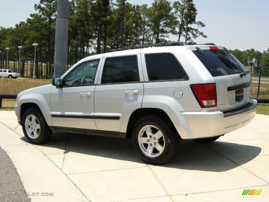 2007 Grand Cherokee Laredo - Bright Silver Metallic / Medium Slate Gray photo #6