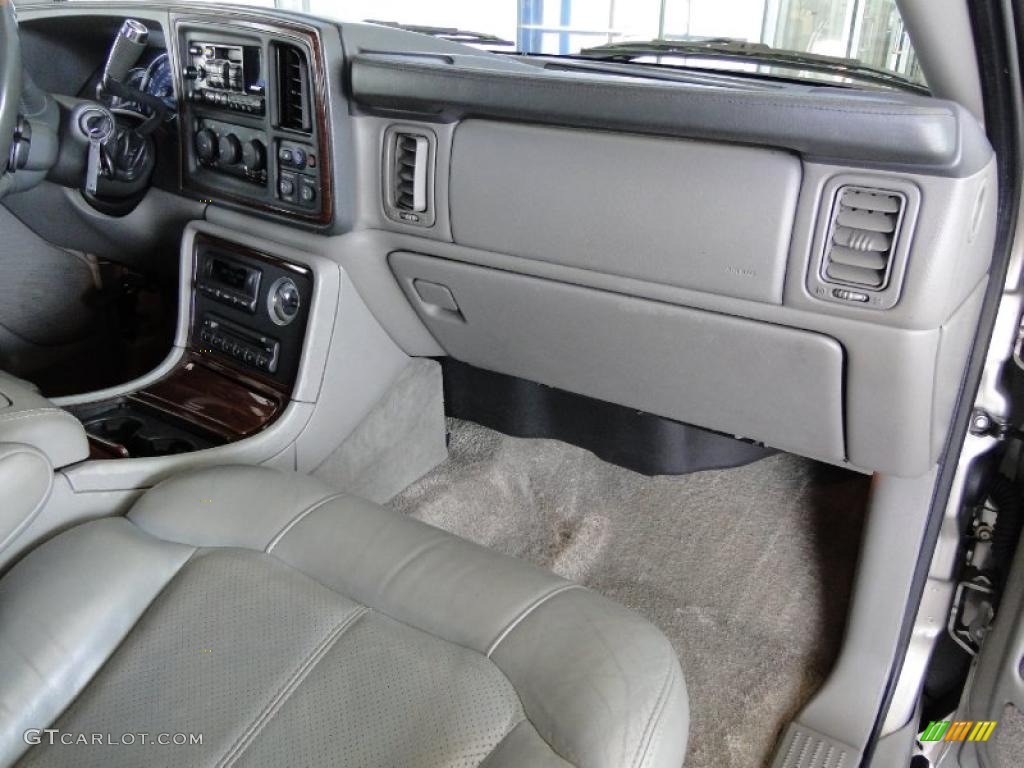 2002 Escalade AWD - Silver Sand / Pewter photo #26