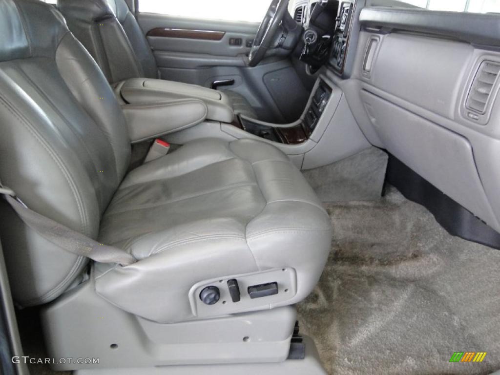 2002 Escalade AWD - Silver Sand / Pewter photo #27