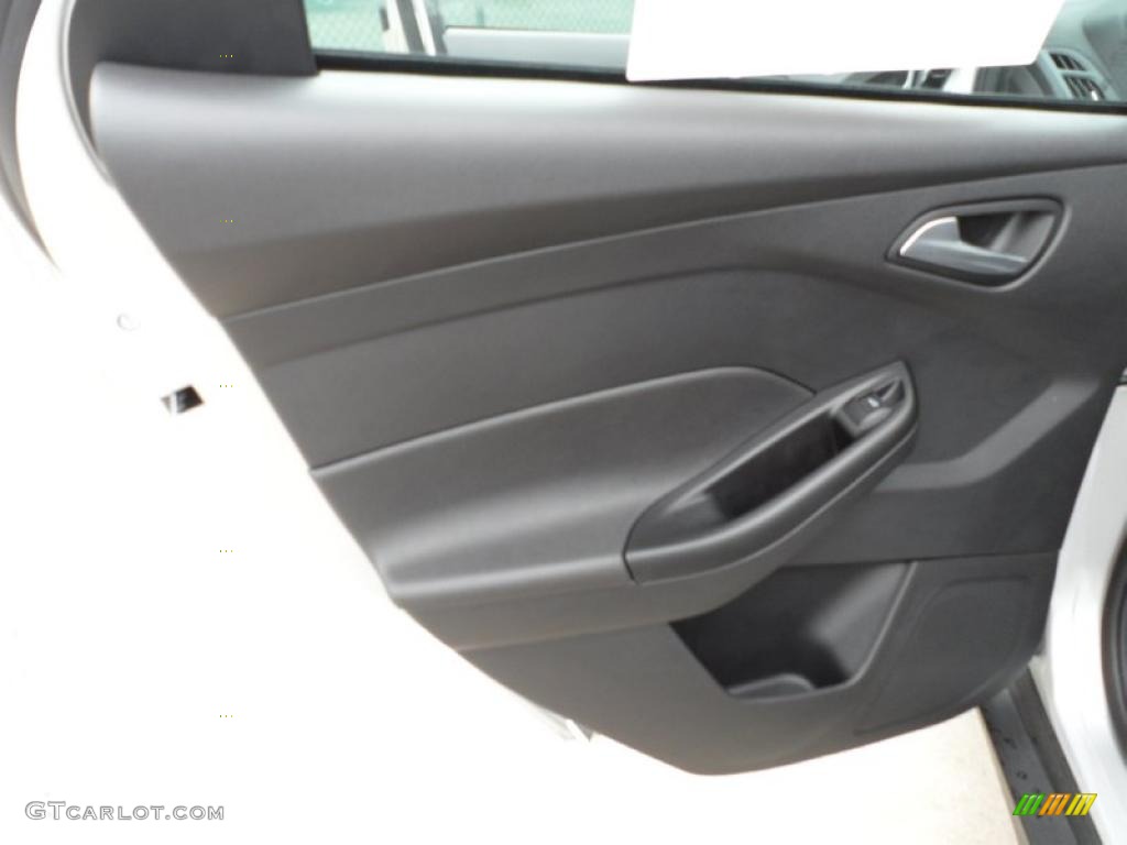 2012 Ford Focus SE Sport 5-Door Charcoal Black Door Panel Photo #49691691