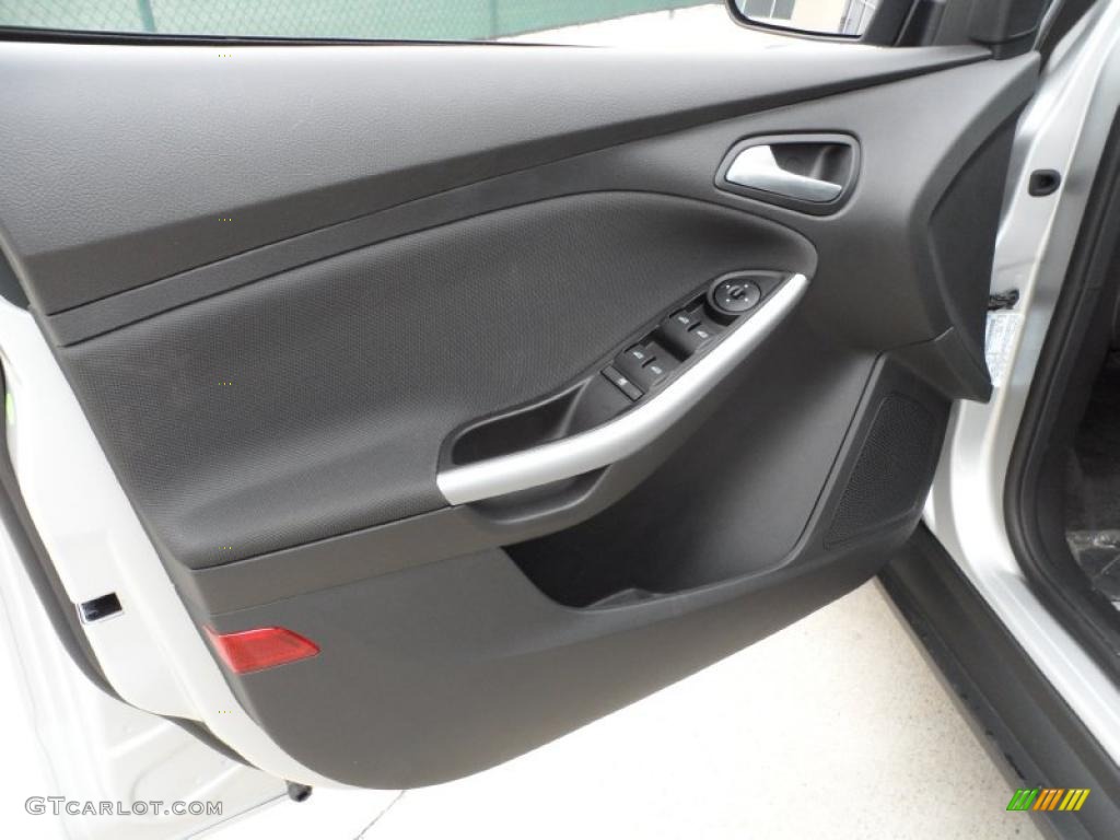 2012 Ford Focus SE Sport 5-Door Charcoal Black Door Panel Photo #49691715