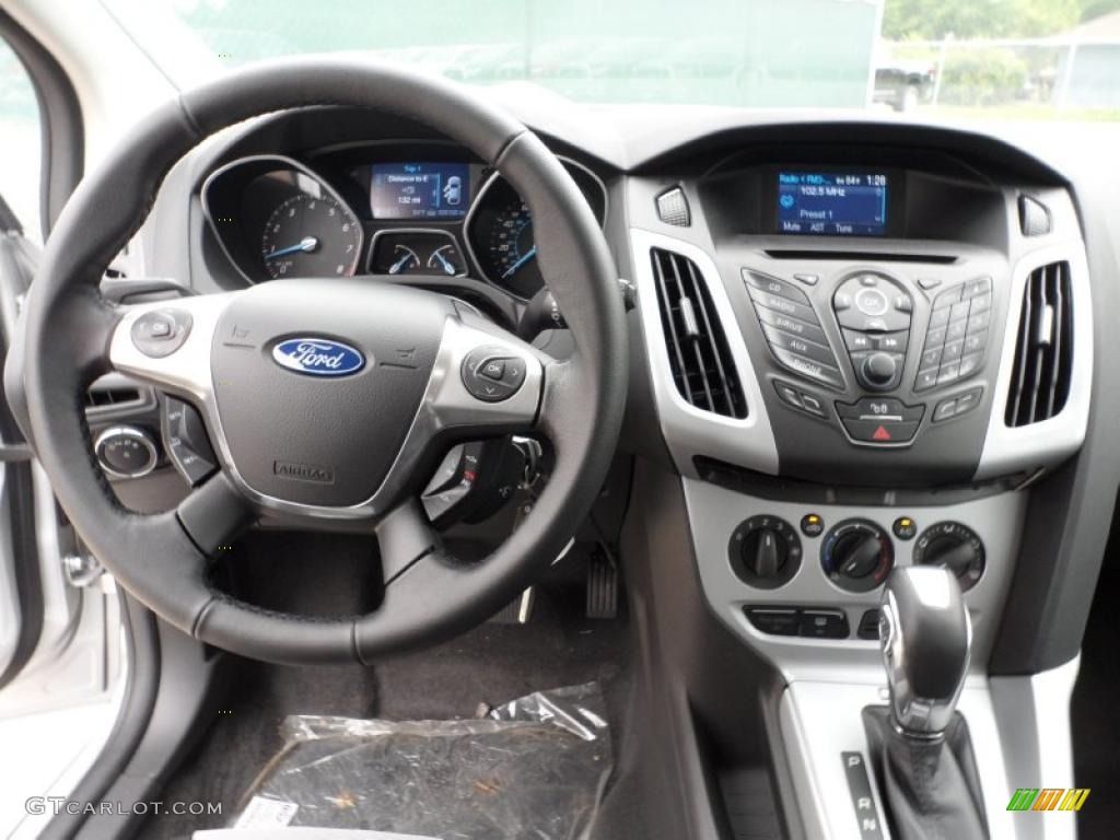 2012 Ford Focus SE Sport 5-Door Charcoal Black Dashboard Photo #49691766
