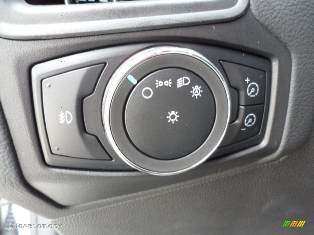 2012 Ford Focus SE Sport 5-Door Controls Photo #49691835