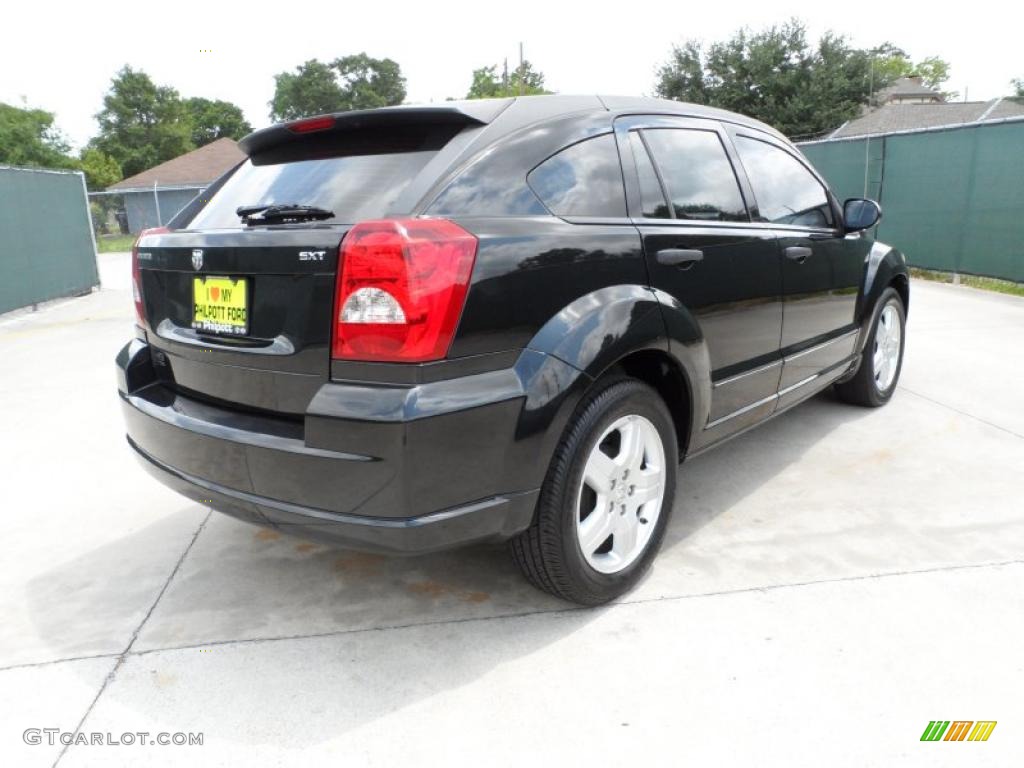 2008 Caliber SXT - Brilliant Black Crystal Pearl / Dark Slate Gray/Red photo #3