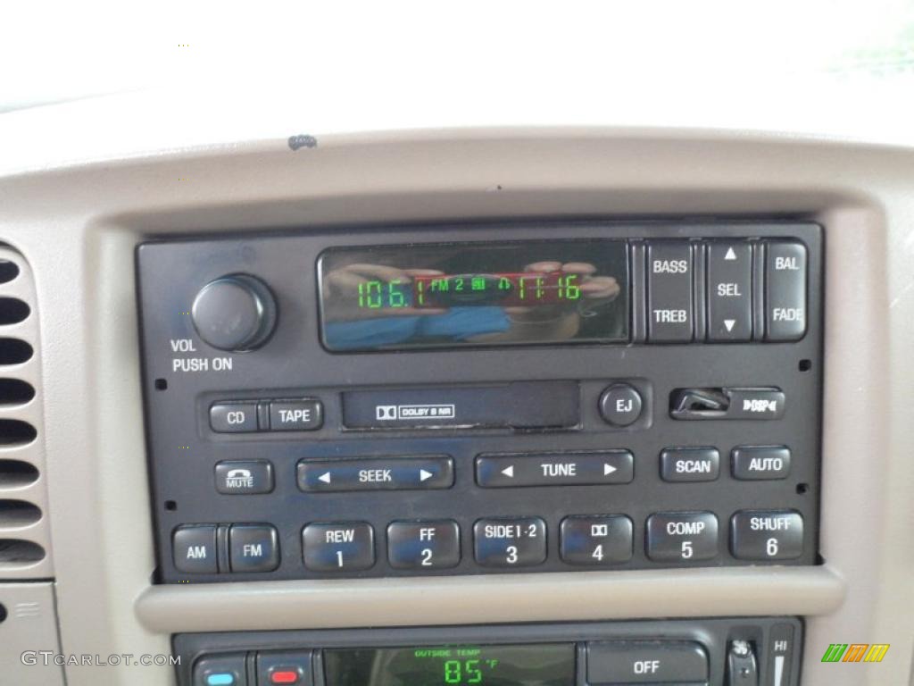 2000 Ford Expedition Eddie Bauer Controls Photo #49694277