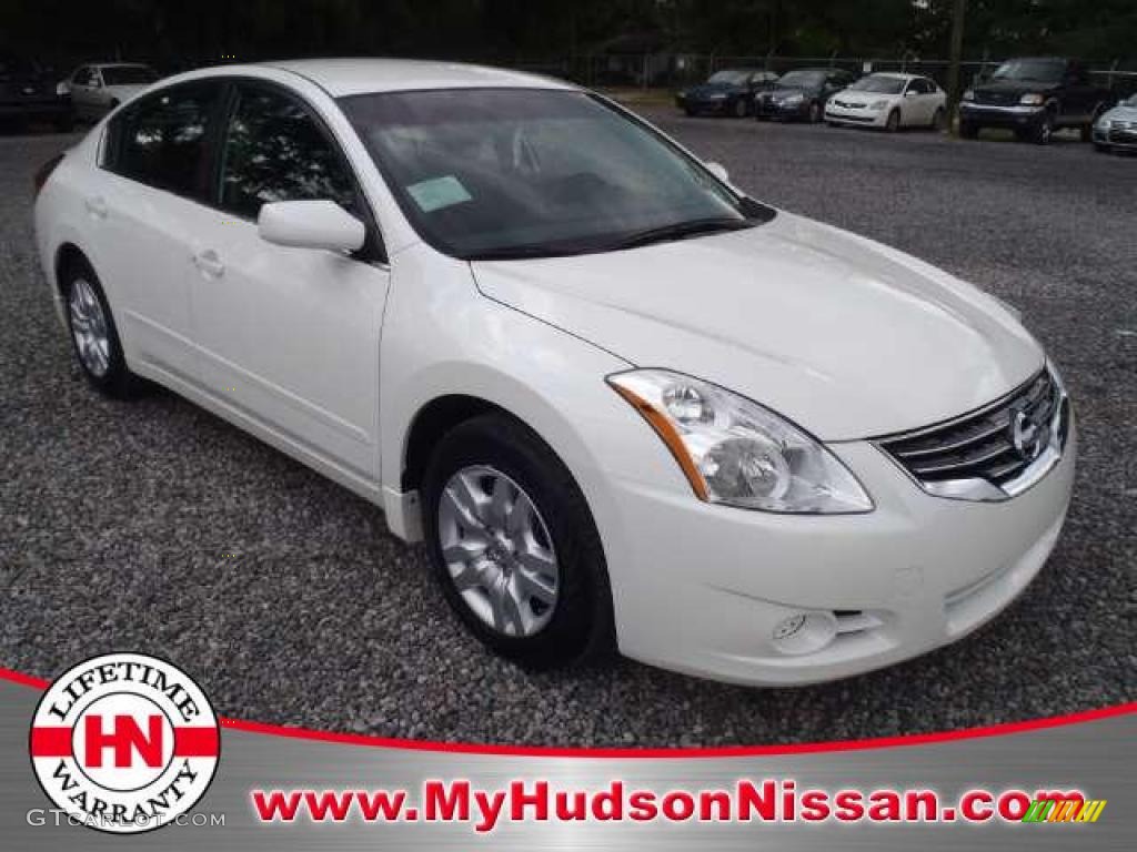 2011 Altima 2.5 S - Winter Frost White / Charcoal photo #1