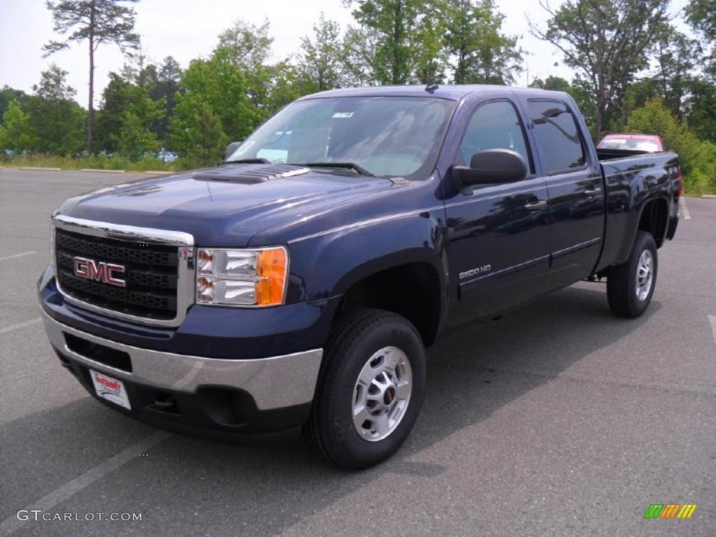 Midnight Blue Metallic GMC Sierra 2500HD