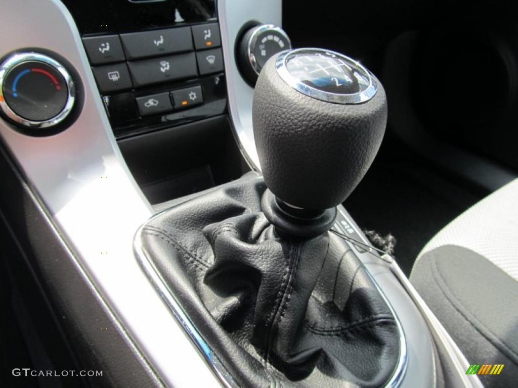 2011 Chevrolet Cruze LS 6 Speed Manual Transmission Photo #49699549