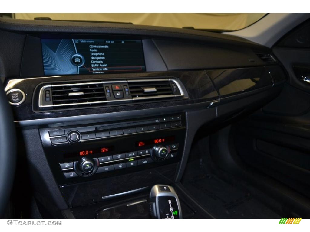 2011 7 Series 750i Sedan - Alpine White / Black photo #24