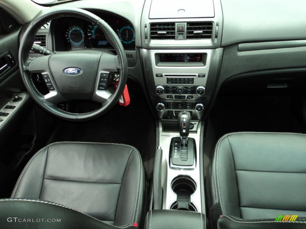 2010 Fusion SEL - Brilliant Silver Metallic / Charcoal Black photo #23