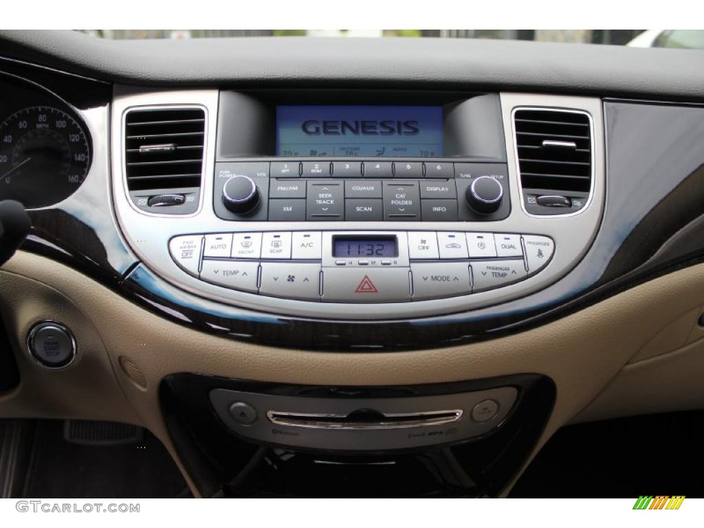 2010 Hyundai Genesis 3.8 Sedan Controls Photo #49707496