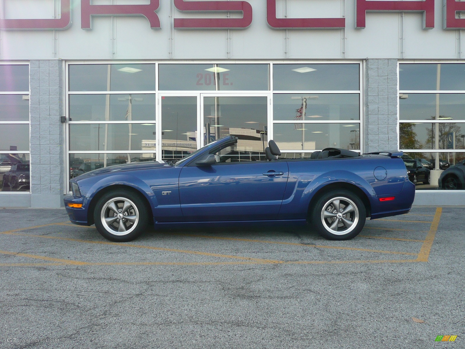 2006 Mustang GT Premium Convertible - Vista Blue Metallic / Dark Charcoal photo #7