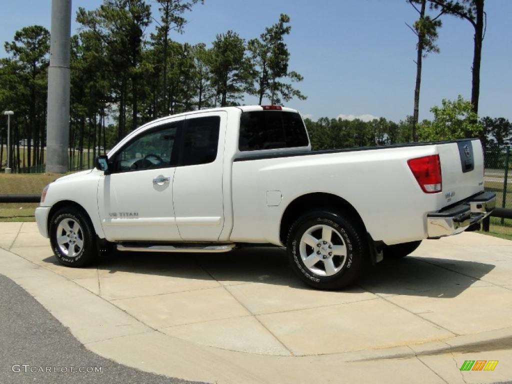 2007 Titan SE King Cab - White / Graphite Black/Titanium photo #6