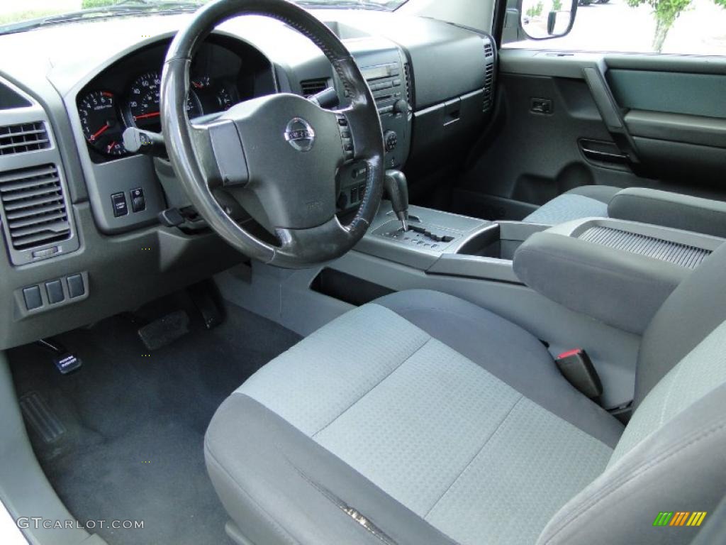 Graphite Black/Titanium Interior 2007 Nissan Titan SE King Cab Photo #49708510