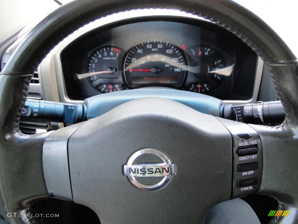 2007 Nissan Titan SE King Cab Graphite Black/Titanium Steering Wheel Photo #49708549