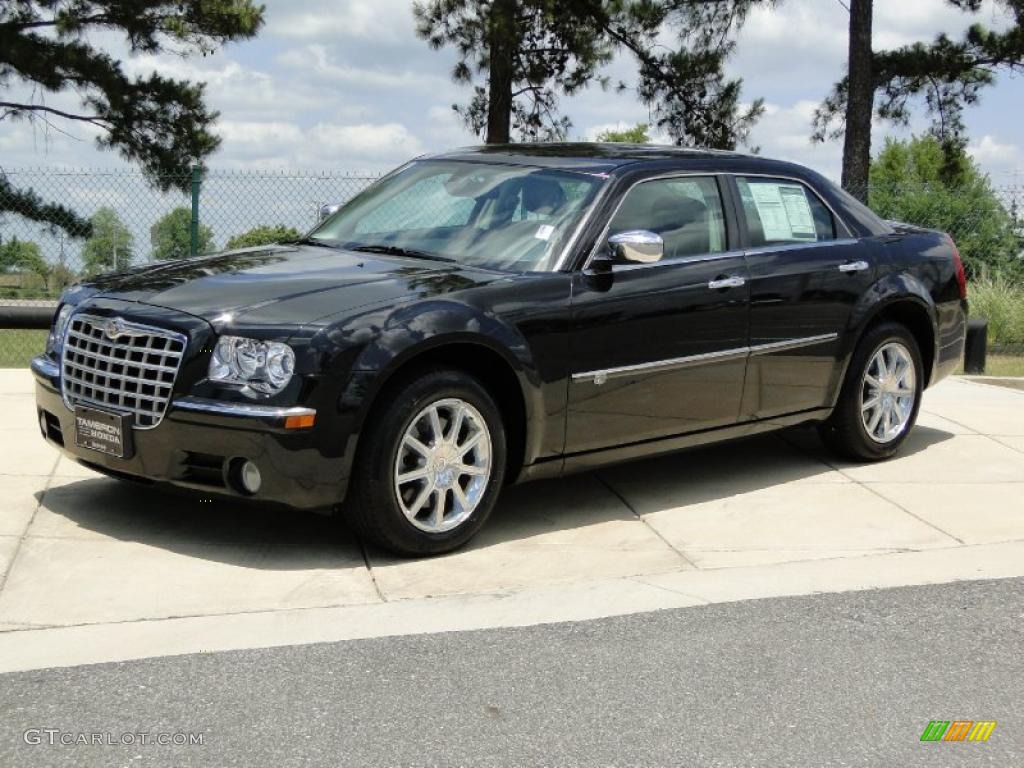 2008 300 C HEMI AWD - Brilliant Black Crystal Pearl / Dark Slate Gray photo #9