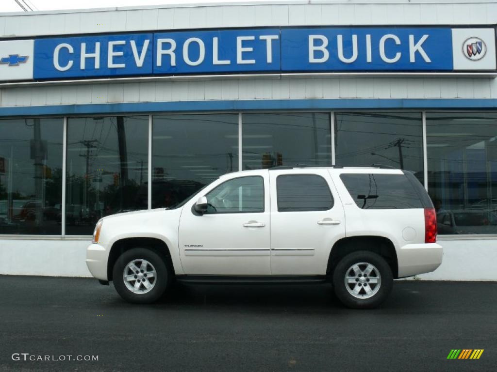 2010 Yukon SLT 4x4 - Summit White / Light Titanium photo #1