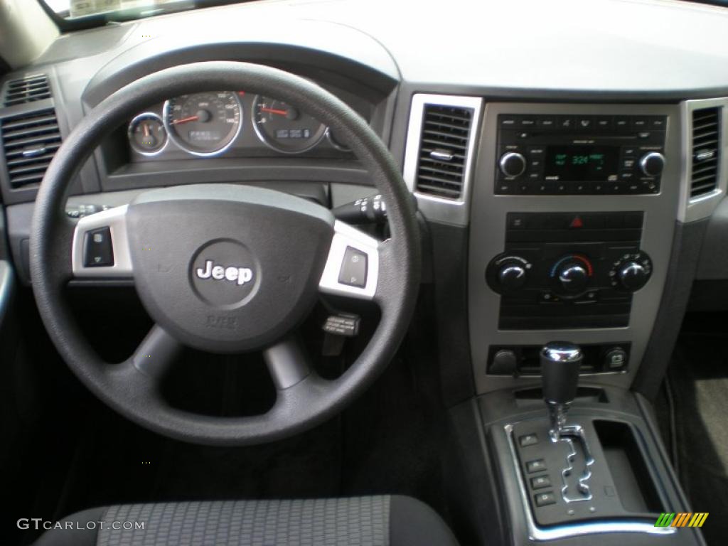 2008 Grand Cherokee Laredo 4x4 - Red Rock Crystal Pearl / Dark Slate Gray/Light Graystone photo #11