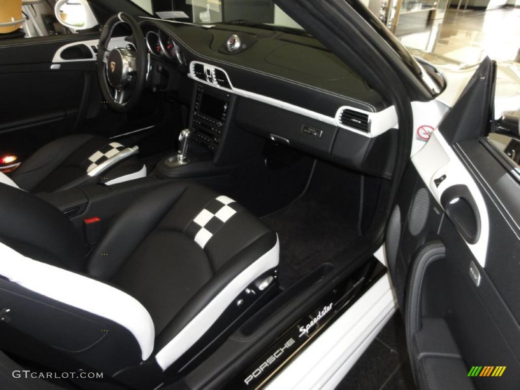 Black/Speedster Details Interior 2011 Porsche 911 Speedster Photo #49713163