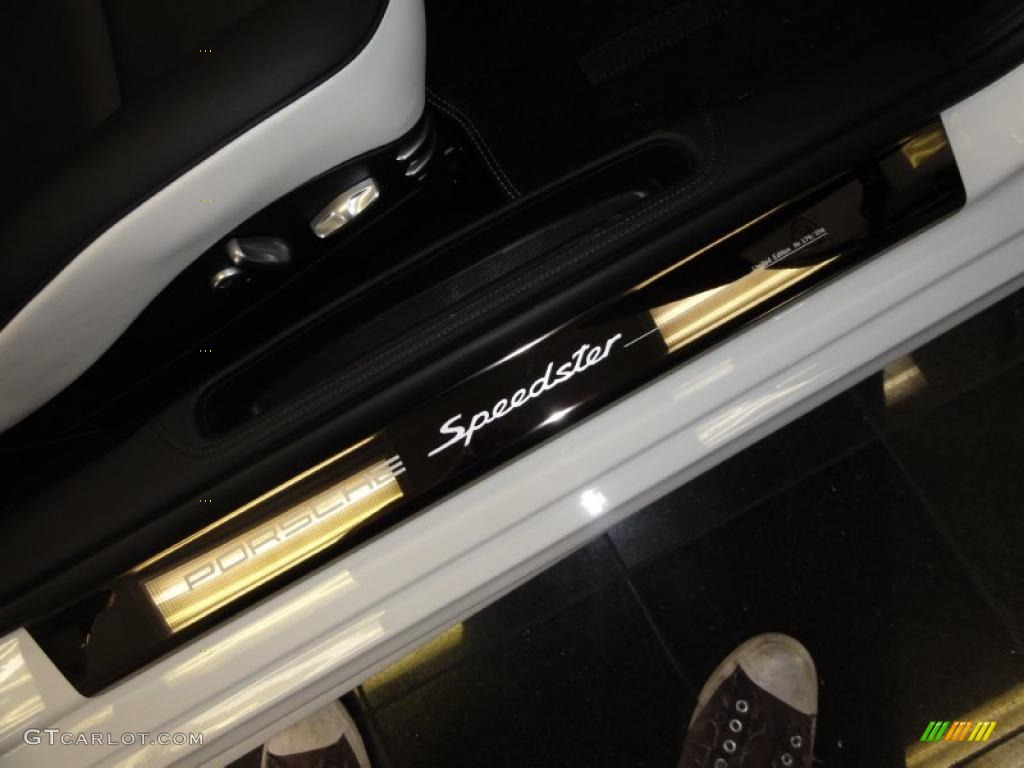 2011 Porsche 911 Speedster Marks and Logos Photo #49713238