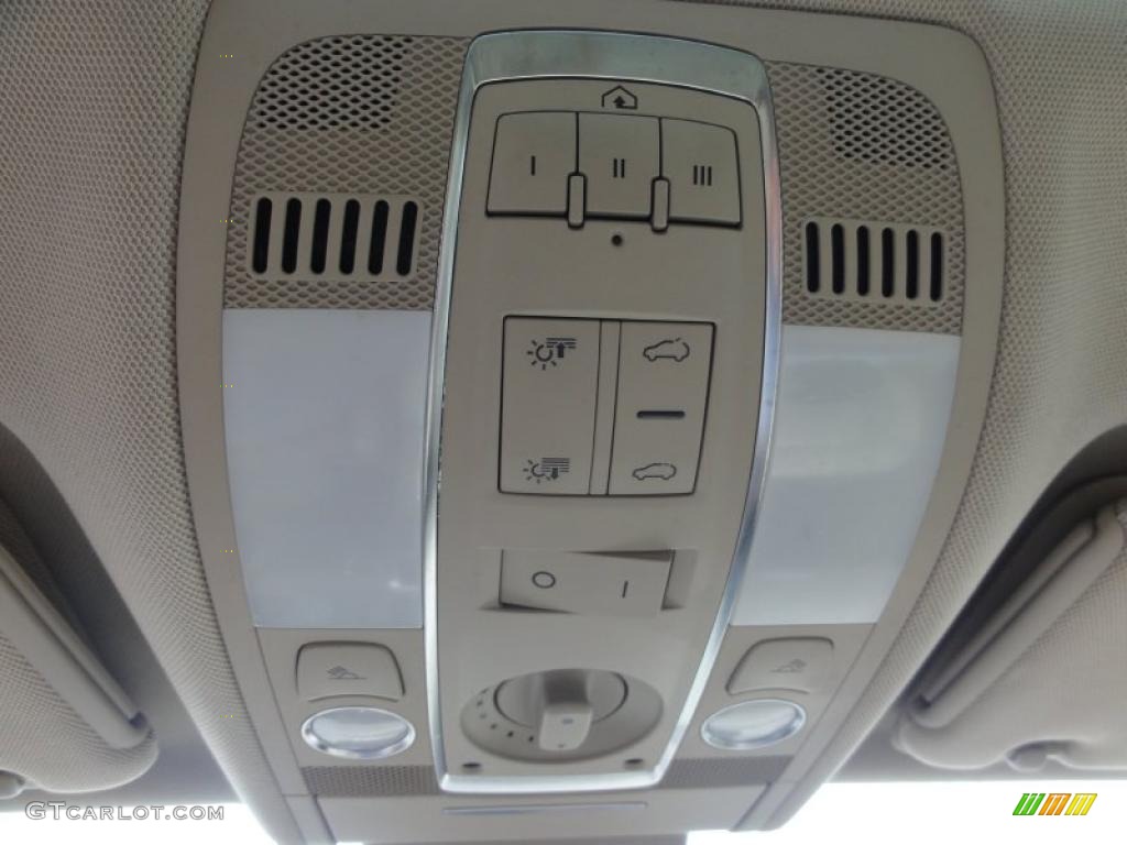 2008 Audi Q7 3.6 Premium quattro Controls Photo #49714081
