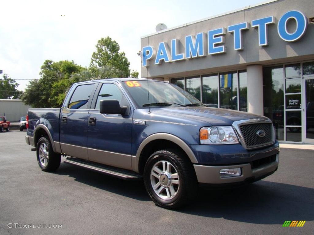 2005 F150 Lariat SuperCrew - Medium Wedgewood Blue Metallic / Tan photo #2