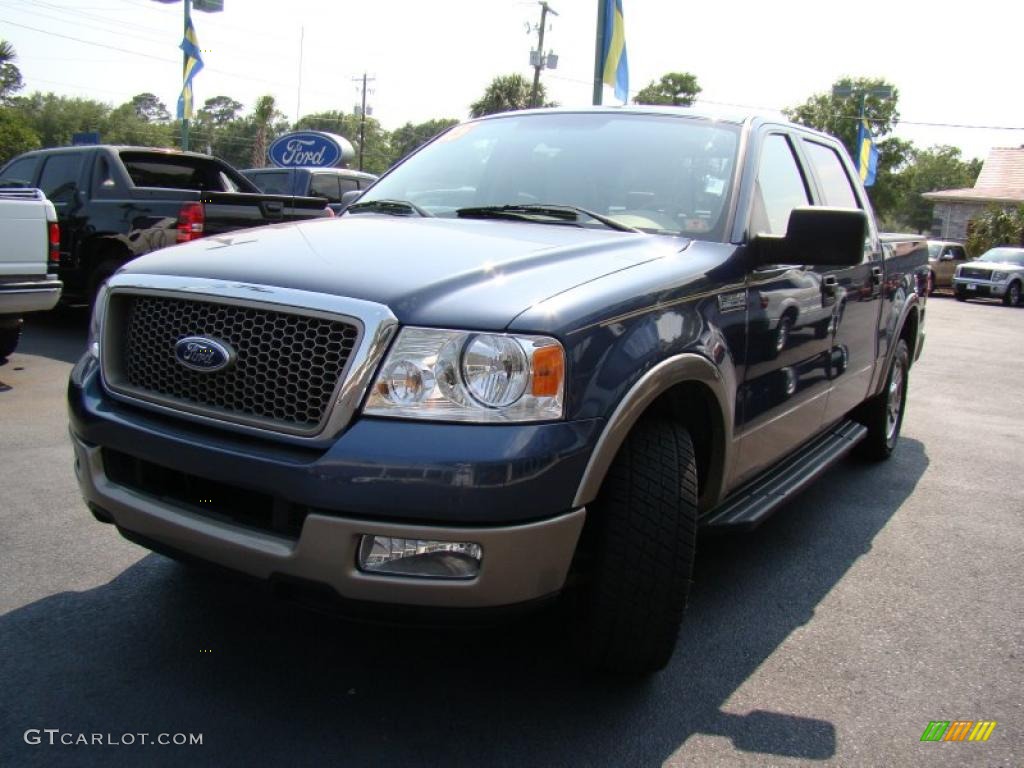 2005 F150 Lariat SuperCrew - Medium Wedgewood Blue Metallic / Tan photo #33