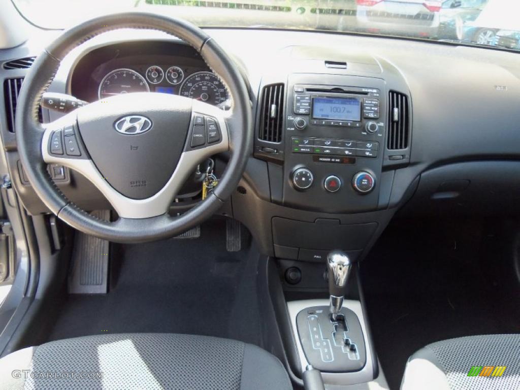 2009 Elantra Touring - Carbon Gray / Black photo #5