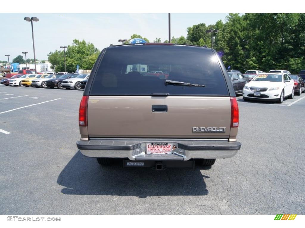 1995 Suburban K1500 LT 4x4 - Light Autumnwood Metallic / Beige photo #4