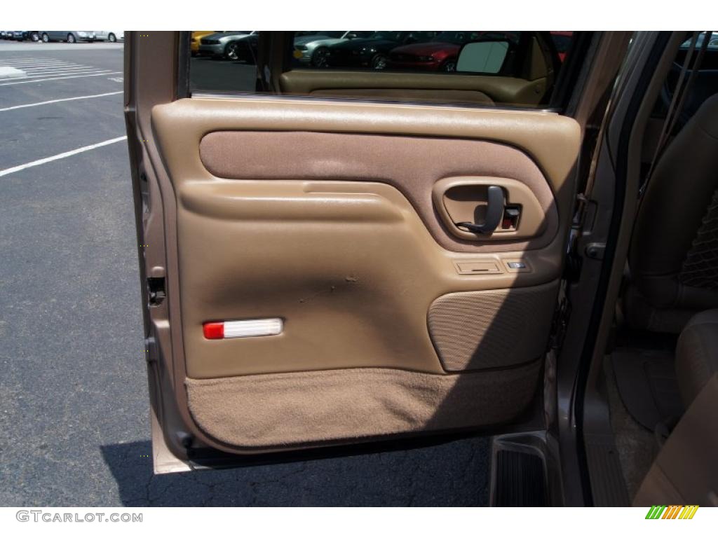 1995 Suburban K1500 LT 4x4 - Light Autumnwood Metallic / Beige photo #9