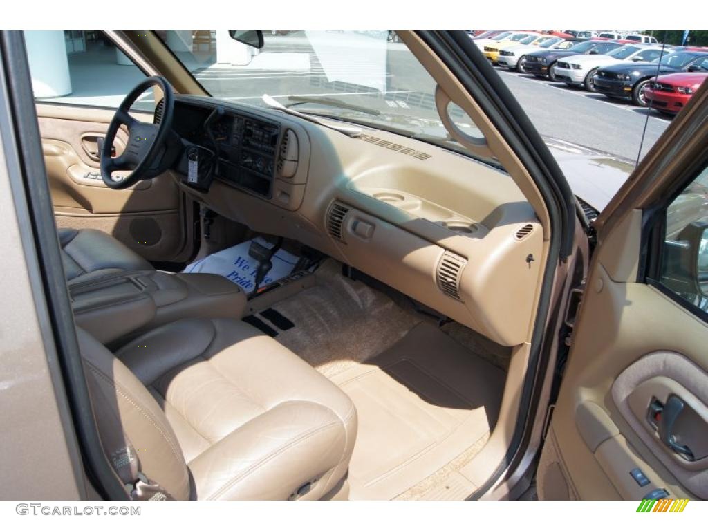 1995 Suburban K1500 LT 4x4 - Light Autumnwood Metallic / Beige photo #16
