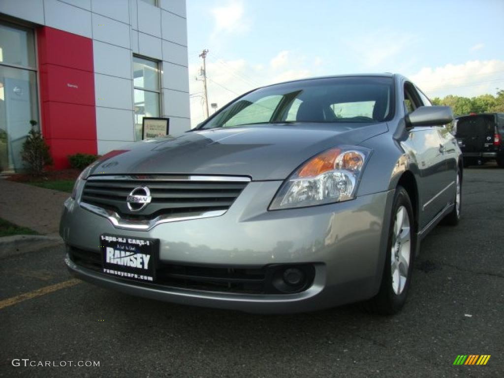 Precision Gray Metallic Nissan Altima