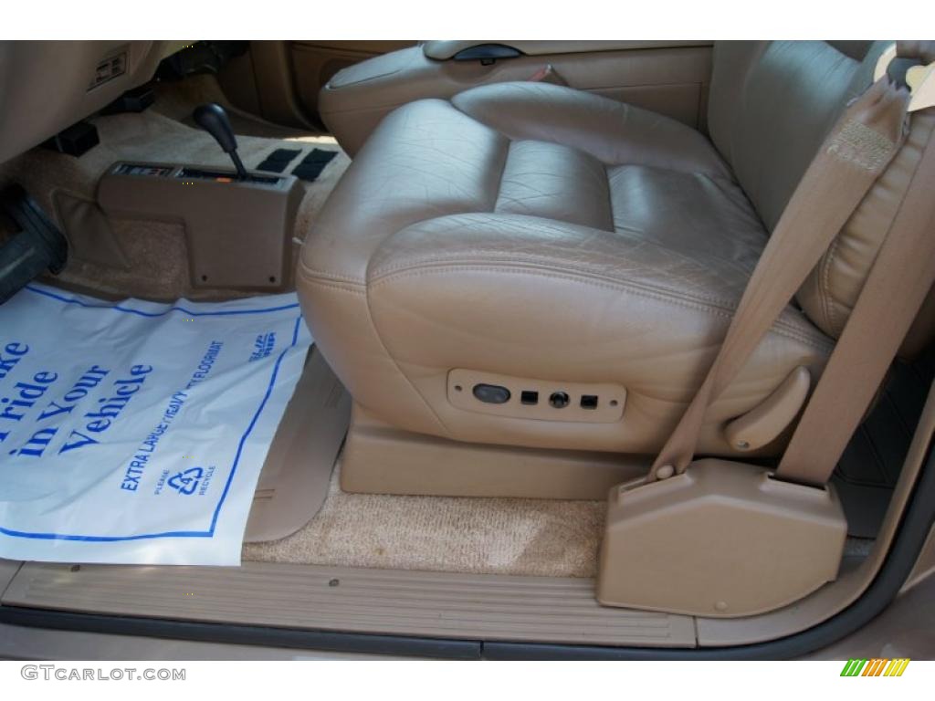 1995 Suburban K1500 LT 4x4 - Light Autumnwood Metallic / Beige photo #30