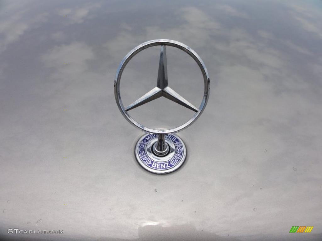 2005 Mercedes-Benz E 320 CDI Sedan Marks and Logos Photo #49719955