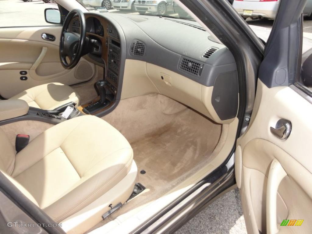 Sand Beige Interior 2002 Saab 9-5 Linear Sport Wagon Photo #49720444