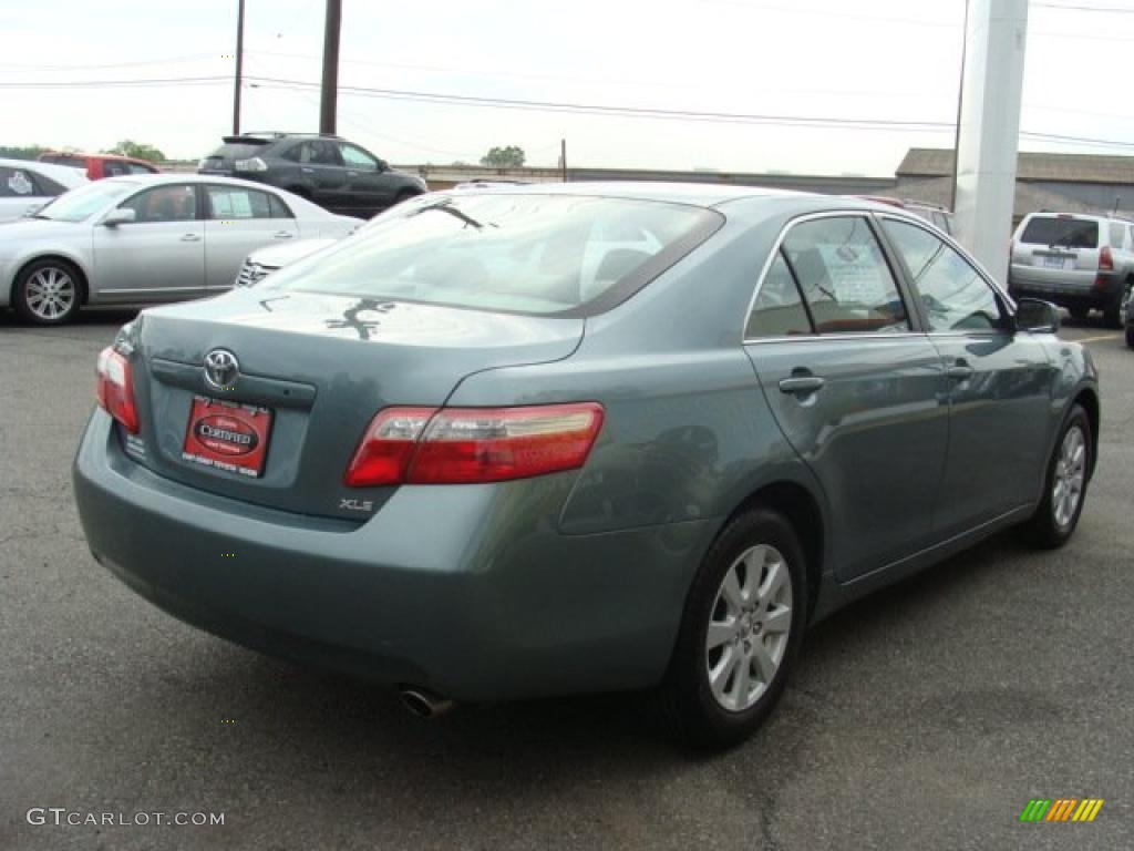 2009 Camry XLE - Aloe Green Metallic / Bisque photo #4