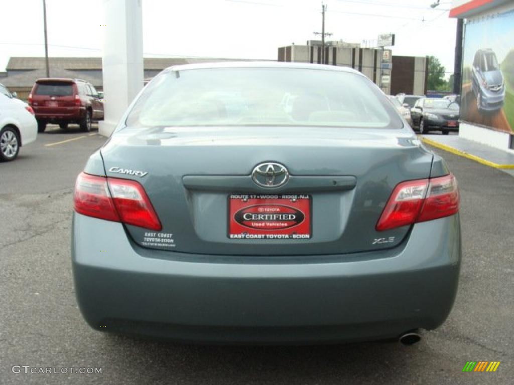 2009 Camry XLE - Aloe Green Metallic / Bisque photo #5