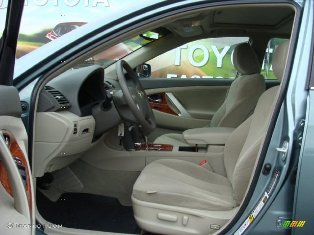 2009 Camry XLE - Aloe Green Metallic / Bisque photo #7
