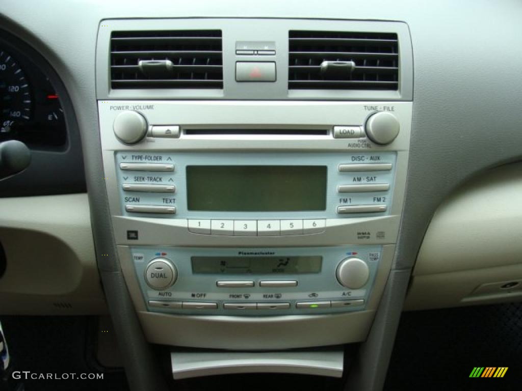 2009 Camry XLE - Aloe Green Metallic / Bisque photo #11